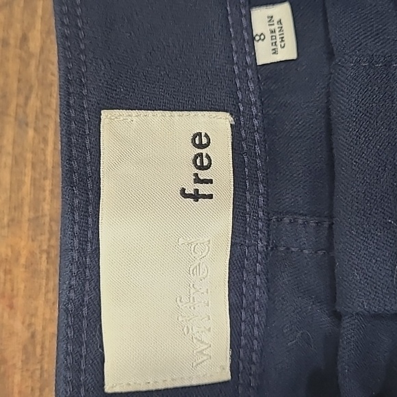 EUC Wilfred Free Skirt Women's sz 8 Blue Stretch Denim Button Down Mini Skirt - Picture 4 of 8